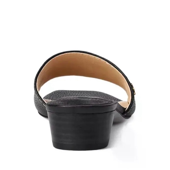 NEW Ralph Lauren Fay Tumbled Leather Sandals - Picture 2 of 11